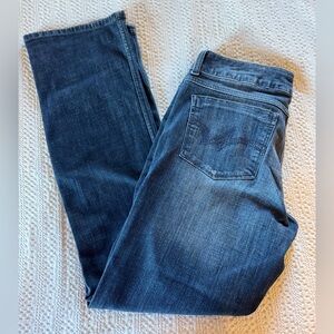 Wrangler women’s straight leg jeans size 9